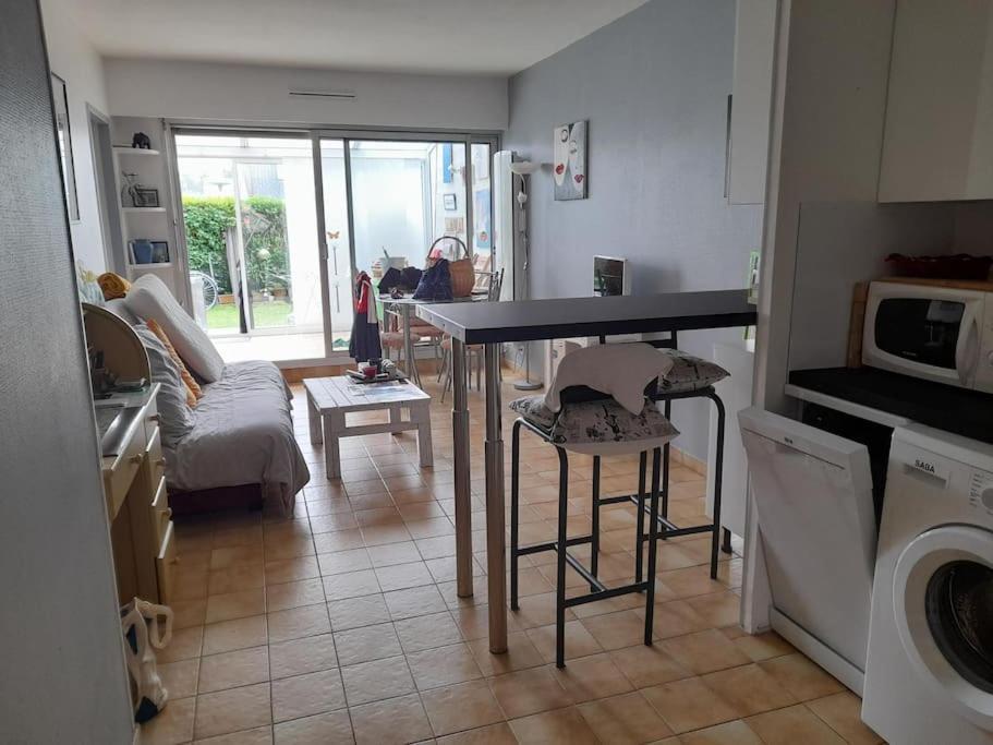F1 Veranda Jardinet En Residence Front De Mer Bernieres-sur-Mer Luaran gambar